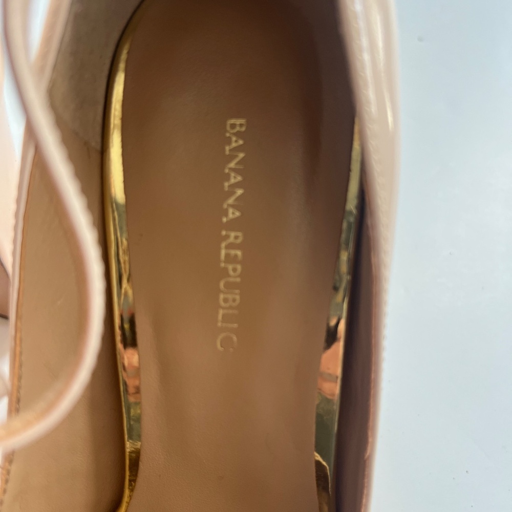 Brand New Banana Republic Blush Pink Leather Closed Toe Heels Women's size 8.5 - Picture 6 of 7
